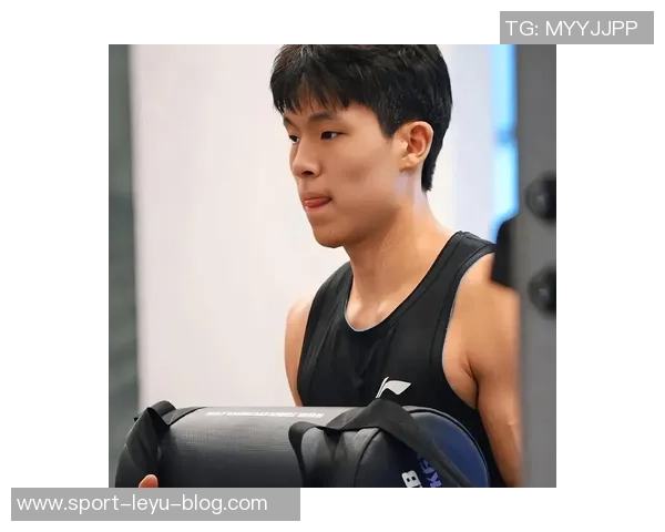 杨瀚森首月表现提升显著期待在G联赛中展现真正实力与潜力